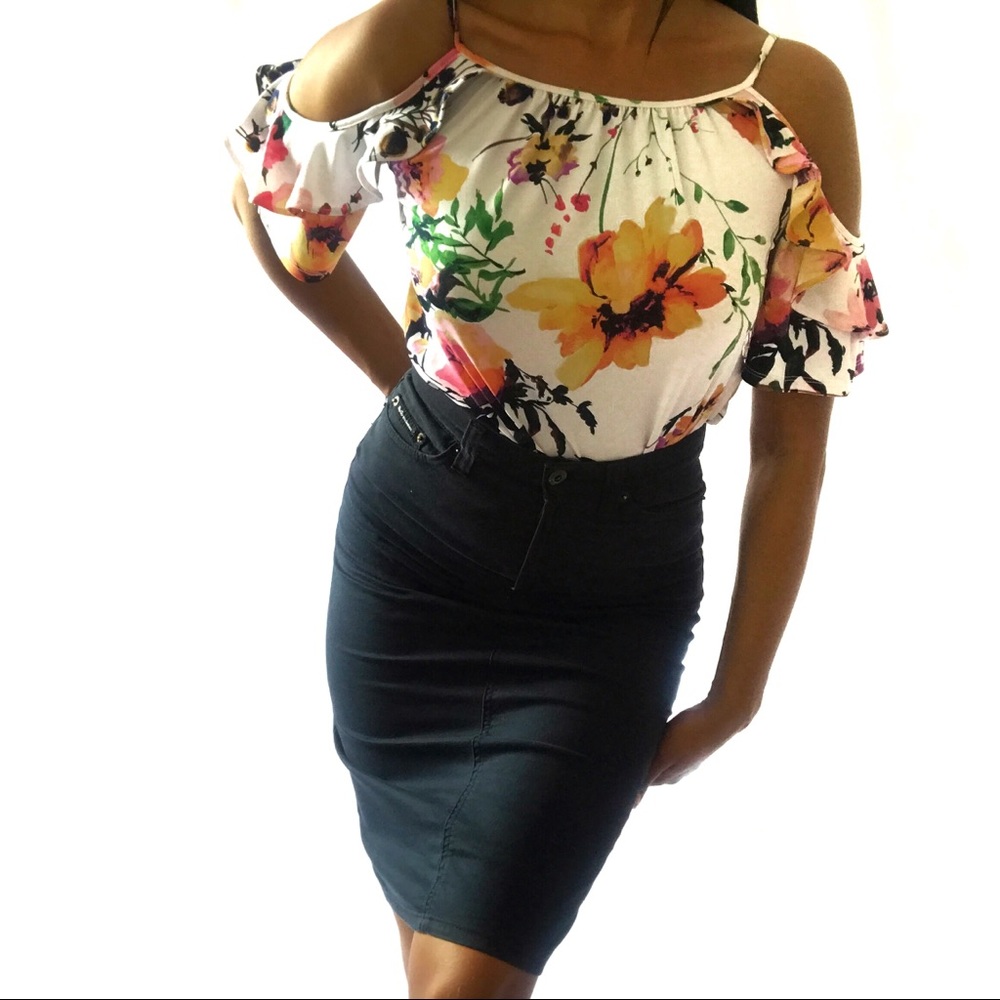 Open Shoulder White Floral Shortsleeve Blouse